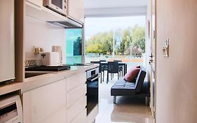 Phaedrus Living - Seaside Luxury Flat Harbour 110